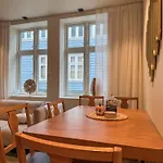 Villa Varmt Og Hjemmekoselig Bergenshus Med 2 - I Rolig Smau I Hjertet Av *