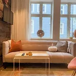 Varmt Og Hjemmekoselig Bergenshus Med 2 - I Rolig Smau I Hjertet Av 别墅 卑爾根