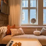 Varmt Og Hjemmekoselig Bergenshus Med 2 - I Rolig Smau I Hjertet Av * Берген