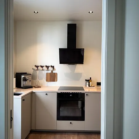 Historic Bergen House With 2 Separate Apartments On A Quiet Pedestrian Lane - Free Parking *