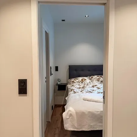 Varmt Og Hjemmekoselig Bergenshus Med 2 - I Rolig Smau I Hjertet Av Вилла