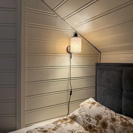 Varmt Og Hjemmekoselig Bergenshus Med 2 - I Rolig Smau I Hjertet Av * Берген