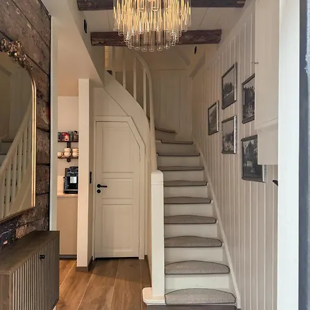 Varmt Og Hjemmekoselig Bergenshus Med 2 - I Rolig Smau I Hjertet Av Вилла Берген