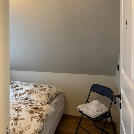 Varmt Og Hjemmekoselig Bergenshus Med 2 - I Rolig Smau I Hjertet Av Villa *