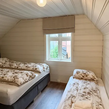 Вилла Varmt Og Hjemmekoselig Bergenshus Med 2 - I Rolig Smau I Hjertet Av