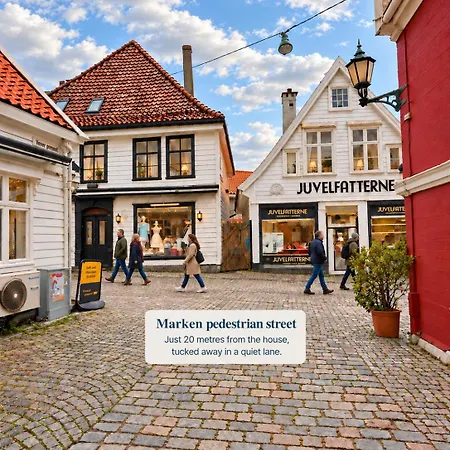 Historic House With 2 Separate On A Quiet Pedestrian Lane - Free Parking