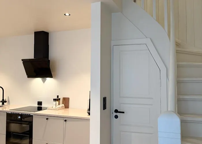 Varmt Og Hjemmekoselig Bergenshus Med 2 - I Rolig Smau I Hjertet Av Villa