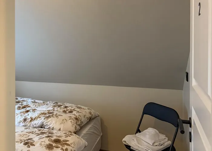 Varmt Og Hjemmekoselig Bergenshus Med 2 - I Rolig Smau I Hjertet Av Villa *